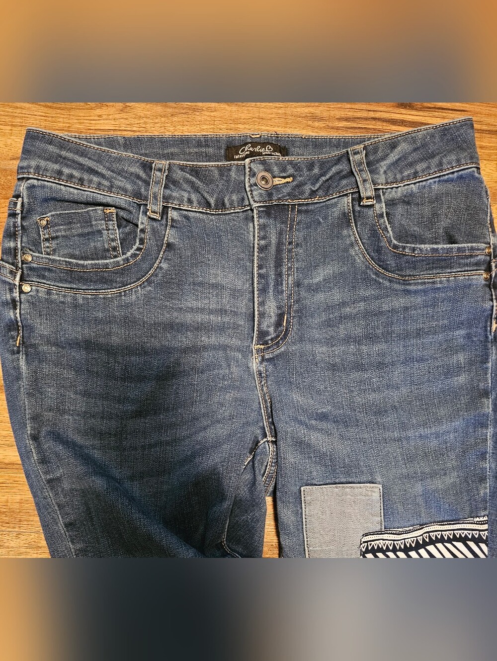 Charlue B Jeans - Picture 3 of 6